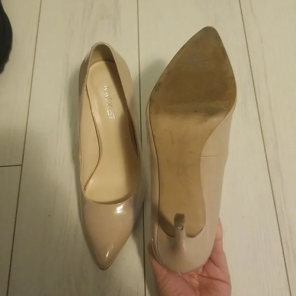 Nine west nude shows - Picture 6 of 9